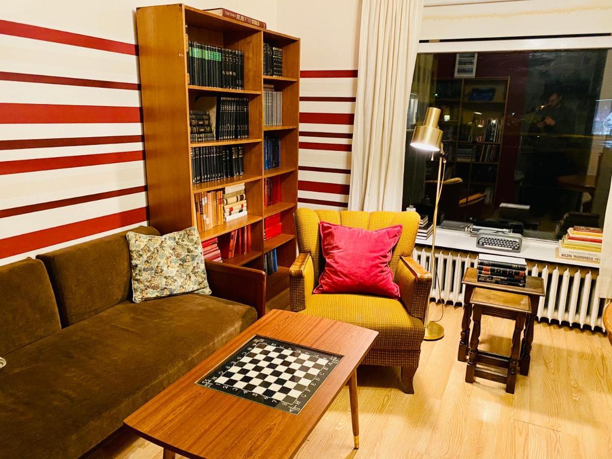 The Bookstore Family Apartment Хелисандур Екстериор снимка